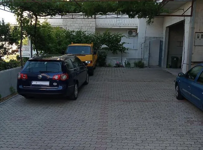 Josipa Appartement *