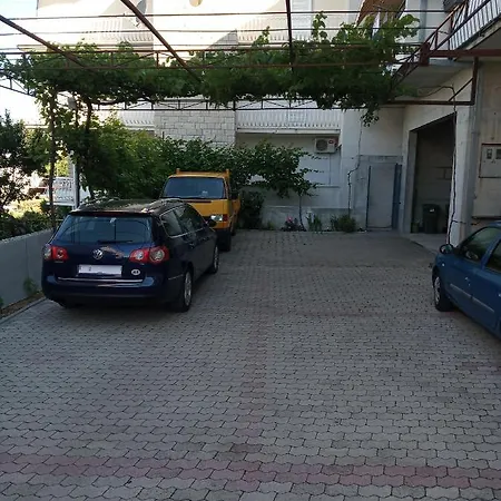 Josipa Appartement *